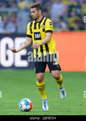 DORTMUND, ALLEMAGNE - MAI 14 : Raphaël Guerreiro de Borussia Dortmund pendant le 1. Match de Bundesliga entre Borussia Dortmund et Hertha BSC à signal-Iduna-Park le 14 mai 2022 à Dortmund, Allemagne (photo de Joris Verwijst/Orange Pictures) Banque D'Images