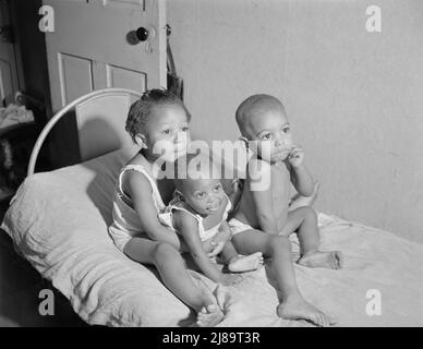 Washington, D.C., petits-enfants de Mme Ella Watson, charfemme gouvernementale. Banque D'Images