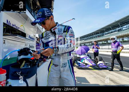Indianapolis, Indiana, États-Unis. 14th mai 2022. TAKUMA SATO (51) de Tokyo, Japon se prépare à s'entraîner au Grand Prix GMR au circuit automobile d'Indianapolis, dans l'Indiana. (Image de crédit : © Walter G. Arce Sr./ZUMA Press Wire) Banque D'Images
