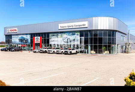 Samara, Russie - 08 mai 2022 : bureau de concession Toyota. Toyota Motor Corporation est un fabricant automobile japonais Banque D'Images