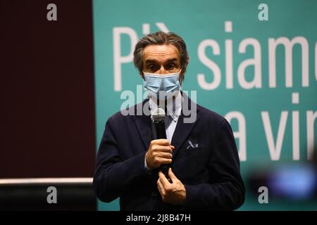 Les délégués assistent à une conférence de presse dans la région Lombardie avec Francesco Paolo Figliuolo, Commissaire spécial pour la mise en œuvre et la coordination des mesures nécessaires à l'endiguement et au contraste de l'urgence épidémiologique COVID-19, dans le centre de vaccination de Fiera Milano, Milan, Italie présentant: Attilio Fontana où: Milan, Italie quand: 31 mars 2021 crédit : Mairo Cinquetti/WENN Banque D'Images