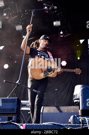 Redondo Beach, Californie, États-Unis. 14th mai 2022. Michael Franti se présentant le jour 2 du festival DE LA VIE PLAGE . Crédit : Ken Howard/Alay Live News Banque D'Images