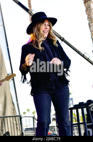 Redondo Beach, Californie, États-Unis. 14th mai 2022. Rita Wilson se présentant le jour 2 du festival DE LA PLAGE . Crédit : Ken Howard/Alay Live News Banque D'Images