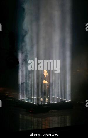 S10 (de Diepte) pays-Bas lors de la Grande finale du Concours Eurovision de la chanson le 14 mai 2022 à Pala Olimpico, Turin, Italie. Photo Nderim Kaceli Banque D'Images