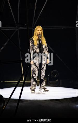 Sam Ryder, du Royaume-Uni, joue la grande finale du concours Eurovision Song. Turin (Italie) le 14th mai 2022. Photo de Marco Piovanotto/ABACAPRESS.COM Banque D'Images