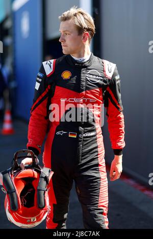 Berlin, Allemagne. 15th mai 2022. GUNTHER Maximilian (ger), Nissan e.dams, Nissan IM03, portrait lors de l'ePrix de Berlin 2022, réunion 5th du Championnat du monde de Formule E de la FIA ABB 2021-22, sur le circuit de rue de l'aéroport de Tempelhof du 13 au 15 mai à Berlin - photo Frédéric le Floch / DPPI crédit: DPPI Media/Alay Live News crédit: DPPI Media/Alamy Live News Banque D'Images