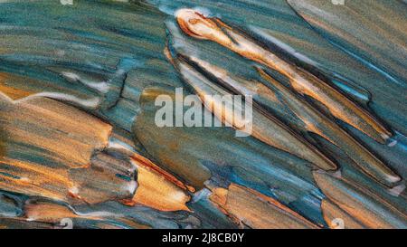 Fond bleu-vert à texture pailletée. Touches de peinture or pailletée. Surface étincelante de peinture bleu-vert avec un trait d'or Banque D'Images