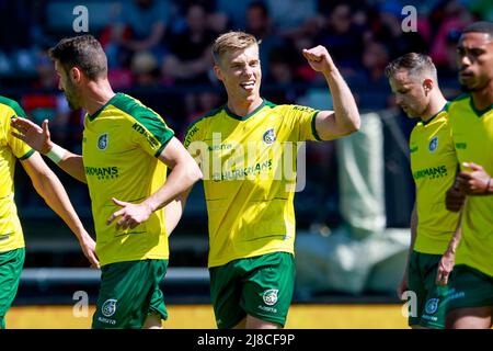 NIJMEGEN, PAYS-BAS - 15 MAI : Zian Flemming de Fortuna Sittard célèbre après avoir marquant son premier but d'équipe lors du match néerlandais Eredivisie entre N.E.C. et Fortuna Sittard à Het Goffertstadion le 15 mai 2022 à Nimègue, pays-Bas (photo de Broer van den Boom/Orange Pictures) Banque D'Images