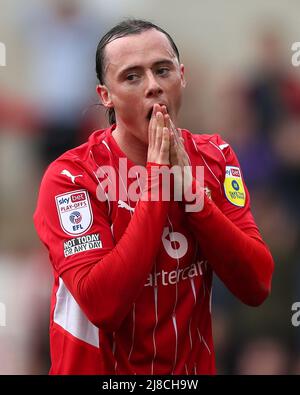 SWINDON, ROYAUME-UNI. MAI 15th Harry McKirdy, de Swindon Town, réagit pendant la demi-finale de la Ligue des Bet 2 de Sky Play-Off 1st Leg entre Swindon Town et Port Vale au County Ground, Swindon, le dimanche 15th mai 2022. (Crédit : Kieran Riley | MI News) Banque D'Images