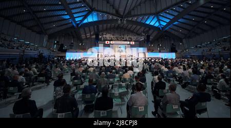 L'empereur du Japon Naruhito prononce un discours du palais impérial de Tokyo lors de la cérémonie anniversaire de la réversion d'Okinawa 50th à Ginowan, préfecture d'Okinawa, au Japon, le dimanche 15 mai 2022. Photo de Keizo Mori/UPI Banque D'Images