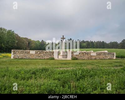 Voici le cimetière britannique de Courmas de la première Guerre mondiale. La plupart des 130 décès survenus le 20 juillet 1918 lors de l'offensive de la Marne du 18 juillet au 6 août 1918 Banque D'Images