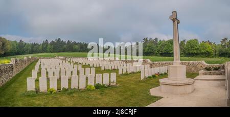 Voici le cimetière britannique de Courmas de la première Guerre mondiale. La plupart des 130 décès survenus le 20 juillet 1918 lors de l'offensive de la Marne du 18 juillet au 6 août 1918 Banque D'Images