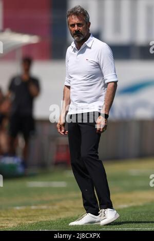 Milan, Italie, 14th mai 2022. Maurizio Ganz l'entraîneur-chef de l'AC Milan réagit lors du match de Serie A Femminile au Centro Sportivo Vismara, à Milan. Le crédit photo devrait se lire: Jonathan Moscrop / Sportimage Banque D'Images