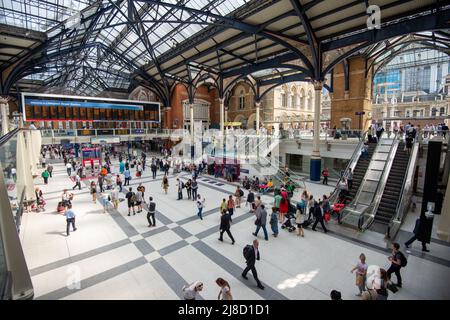 Gare de Liverpool Street, animation Banque D'Images