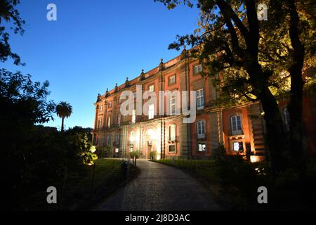 Le musée Capodimonte est entouré d'un parc public à Naples, en Italie. Banque D'Images