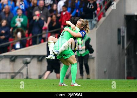 Zecira Musovic, Gardien De But De Chelsea (à Gauche) Sur Le Terrain ...