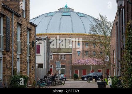 Le Koepelgevangenis, une ancienne prison de la ville de Haarlem, vu du quartier résidentiel voisin Banque D'Images