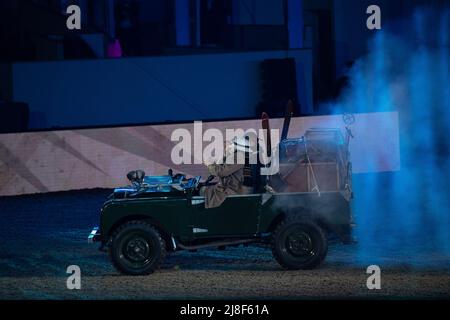 Windsor, Berkshire, Royaume-Uni. 15th mai 2022. Les foules ont été ravie d'assister à la célébration du Jubilé de platine ce soir en présence de la reine Elizabeth II L'événement théâtral a impliqué 500 chevaux, le groupe des Royal Marines et 1 300 interprètes de partout dans le Commonwealth et le monde. Crédit : Maureen McLean/Alay Live News Banque D'Images