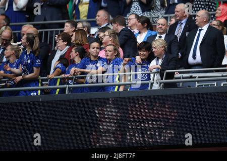 Londres, Royaume-Uni. 15th mai 2022. Emma Hayes, directrice de Chelsea (à droite) avec SO-Yun Ji après le match de la coupe féminine FA au stade Wembley, Londres. Crédit photo devrait lire: Isaac Parkin/Sportimage crédit: Sportimage/Alay Live News Banque D'Images