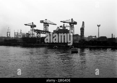 Port de Nowy à Danzig, Woiwodschaft Pommern, 1967. Port de Nowy à Gdansk, Voivodeship de Poméranie, 1967. Banque D'Images