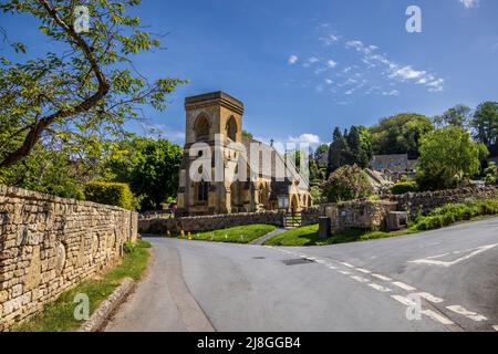 Église St Barnabas dans le village de Snowshill, Gloucestershire, Angleterre Banque D'Images