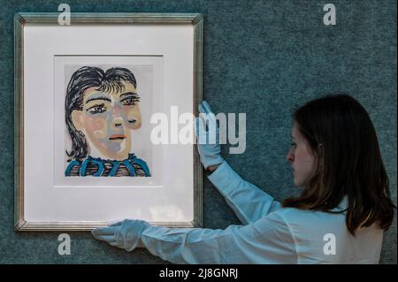 Londres, Royaume-Uni. 16th mai 2022. Tête de femme No 2. Portrait de Dora Maar, 1939 (estimation: £25 000-35 000) - Un aperçu de la vente de Picassomania de Bonhams à New Bond Street. La vente a lieu le 18th mai 2022. Crédit : Guy Bell/Alay Live News Banque D'Images