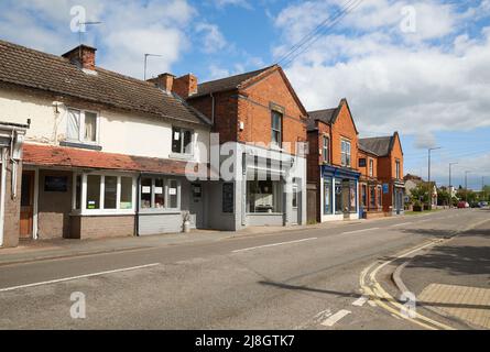 Rangée de petits magasins à Breaston, Derbyshire, Royaume-Uni Banque D'Images