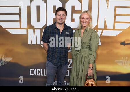 16 mai 2022 : JAMES TOBIN et SALLY BOWREY assistent à la première Top Gun Maverick Sydney au quartier Hoyts Entertainment le 16 mai 2022 à Sydney, Nouvelle-Galles du Sud Australie (Credit image: © Christopher Khoury/Australian Press Agency via ZUMA Wire) Banque D'Images