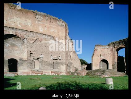 Madonna dell'Impannata de Raphaël (Raffaello Sanzio d'Urbino) (1483-1520); Palazzo Pitti, Florence, Italie; italien, non protégé par copyright. Banque D'Images