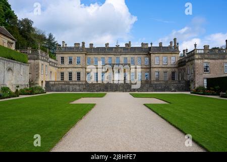 Dyrham Park est une maison de campagne baroque anglaise dans un ancien parc de cerfs près du village de Dyrham dans le sud du Gloucestershire, en Angleterre. Banque D'Images