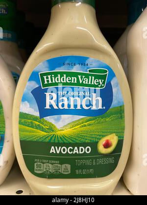 Grovetown, GA USA - 12 15 21: Magasin de détail Hidden Valley Ranch dressing Avocado Banque D'Images