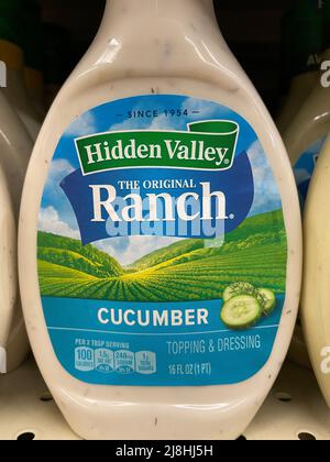 Grovetown, GA USA - 12 15 21: Magasin de détail Hidden Valley Ranch dressing Cucumber Banque D'Images