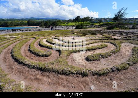 Kapalua Labyrinth sur la pointe Makaluapuna à l'ouest de Maui, Hawaï - Monument sacré fait de fossés circulaires qui remernent les dieux hawaïens Banque D'Images