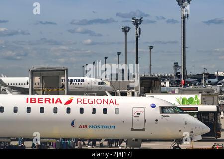 Francfort, Allemagne - avril 2022 : Iberia Regional Bombardier CRJ 1000 jet. Le service est exploité par Air Nostrum. Banque D'Images