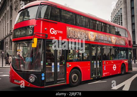 Véhicule Nouveau Routemaster qui composent les transports en commun de Londres. Banque D'Images