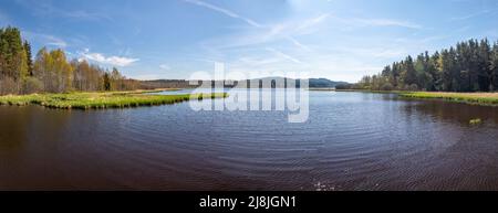 Paysage avec l'étang d'Olsina, République tchèque Banque D'Images