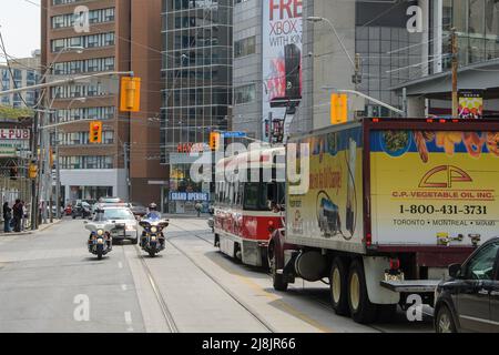 Toronto, Canada - le 22 mai 2012 : Prince Charles visite l'Université Ryerson. La visite faisait partie des célébrations du Jubilé de diamant de la Reine. Banque D'Images