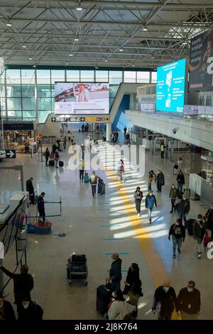 Départs aéroport Leonardo da Vinci Fiumicino à Rome Italie Banque D'Images