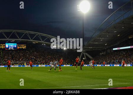 Huddersfield, Royaume-Uni. 16th mai 2022. Action générale du match pendant le championnat EFL Sky Bet jouer demi-finale 2nd Leg Match entre Huddersfield Town et Luton Town au stade John Smiths, Huddersfield, Angleterre, le 16 mai 2022. Photo de Simon Hall. Utilisation éditoriale uniquement, licence requise pour une utilisation commerciale. Aucune utilisation dans les Paris, les jeux ou les publications d'un seul club/ligue/joueur. Crédit : UK Sports pics Ltd/Alay Live News Banque D'Images