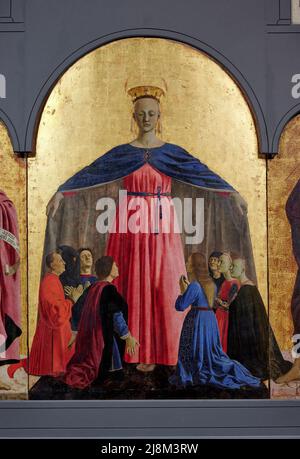 Madonna della Misericordia, Particolare del Polittico della Misericordia - olio e tempera su tavola - Pier della Francesca - 1445 / 1462 - Sansepo Banque D'Images