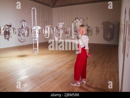 Londres Royaume-Uni 17 mai 2022 Canon perpétuel de Cornelia Parker. Paul Quezada-Neiman/Alamy Live News Banque D'Images