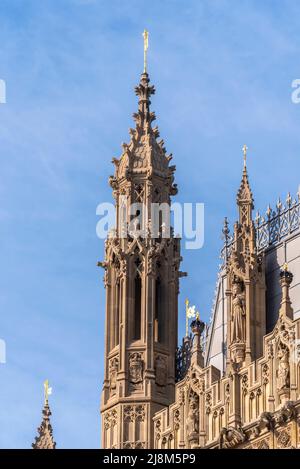 Détails sur la structure du Palais de Westminster, le lieu de rencontre de la Chambre des communes et de la Chambre des Lords, Londres, Royaume-Uni Banque D'Images