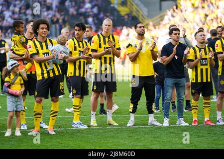 DORTMUND, ALLEMAGNE - MAI 14 : Reinier de Borussia Dortmund et Erling Haaland de Borussia Dortmund pendant le 1. Match de Bundesliga entre Borussia Dortmund et Hertha BSC au signal Iduna Park le 14 mai 2022 à Dortmund, Allemagne (photo de Joris Verwijst/Orange Pictures) Banque D'Images