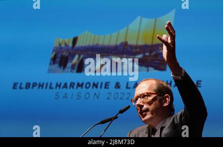 Hambourg, Allemagne. 17th mai 2022. Christoph Lieben-Seutter, directeur général de l'Elbphilharmonie et de Laeiszhalle Hamburg, s'exprime dans la petite salle de l'Elbphilharmonie lors de la conférence de presse de la saison 2022/2023. Credit: Marcus Brandt/dpa/Alay Live News Banque D'Images