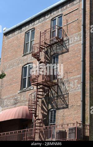 Escalier à l'arrière d'un immeuble Eureka Springs Banque D'Images