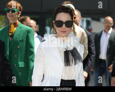 17 mai 2022, Cannes, Côte d'Azur, France: NOOMI RAPACE assiste à la séance photo du jury de sélection officielle au cours du Festival de Cannes 75th (Credit image: © Mickael Chavet/ZUMA Press Wire) Banque D'Images