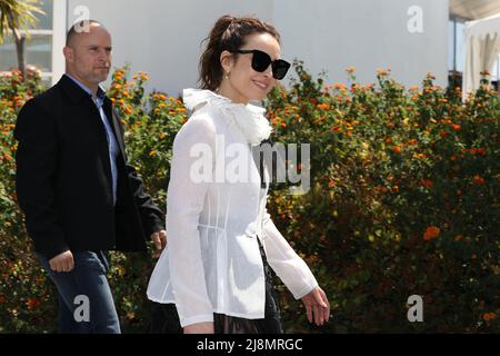 17 mai 2022, Cannes, Côte d'Azur, France: NOOMI RAPACE assiste à la séance photo du jury de sélection officielle au cours du Festival de Cannes 75th (Credit image: © Mickael Chavet/ZUMA Press Wire) Banque D'Images