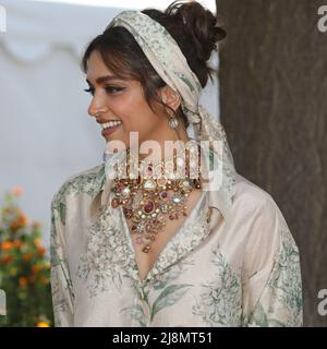 17 mai 2022, Cannes, Côte d'Azur, France: DEEPIKA PAKUDONE participe à la séance photo du jury de sélection officiel lors du Festival de Cannes 75th (Credit image: © Mickael Chavet/ZUMA Press Wire) Banque D'Images