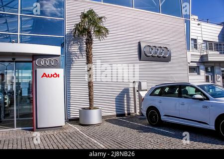 Kiev, Ukraine - 15 août 2020 : le magasin de voitures Audi à Kiev, Ukraine le 15 août 2020 : Banque D'Images