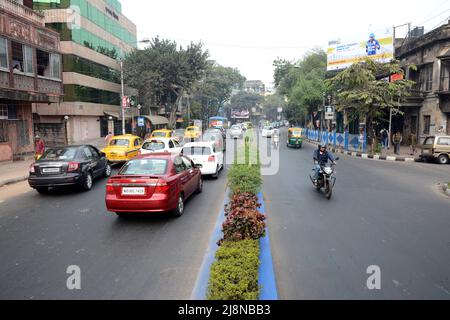 Rénovation et entretien la route principale de la ville de Joy Calcutta pour une ville propre. Banque D'Images